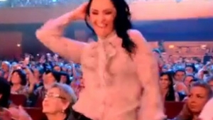Video Super tare! Stefan Banica a mimat sexul pe Segway si i-a dedicat sotiei sale o melodie populara - Andreea Marin s-a zbenguit mai ceva ca la "Dansez"