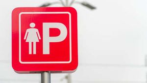 Au apărut locurile de parcare DOAR pentru femei. Ce amendă riști dacă ești bărbat și îți lași mașina acolo