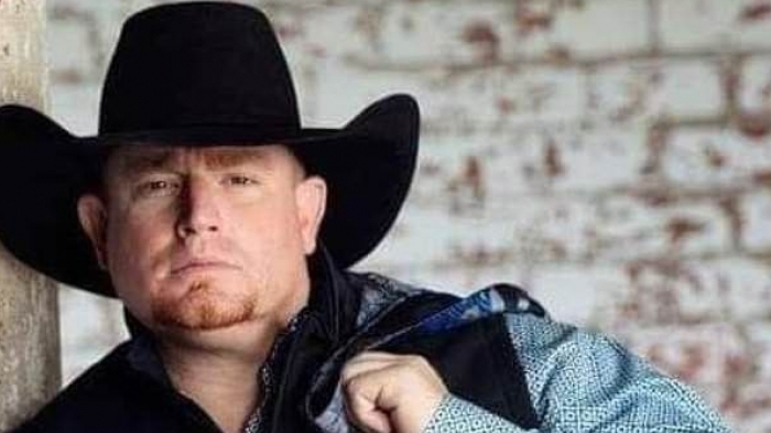 Cântărețul Justin Carter s-a împușcat mortal în timpul filmărilor pentru un videoclip