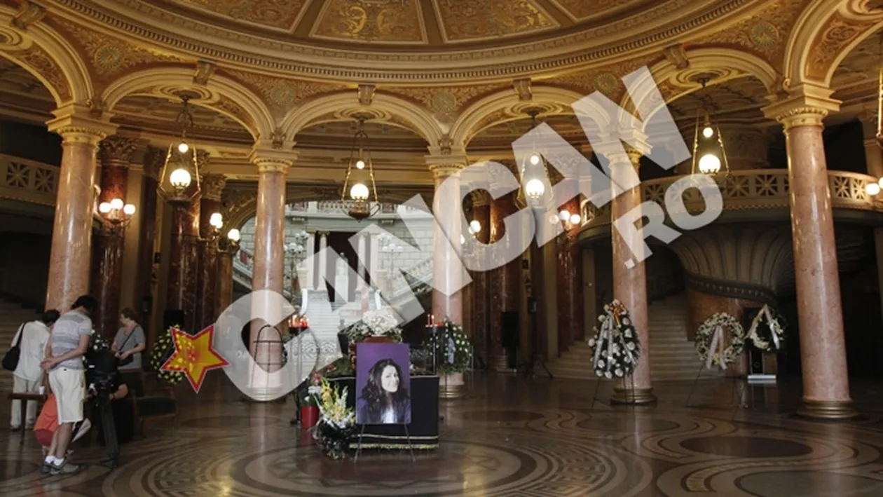 Trupul neinsufletit al Mihaelei Ursuleasa a fost depus la Ateneul Roman din Bucuresti