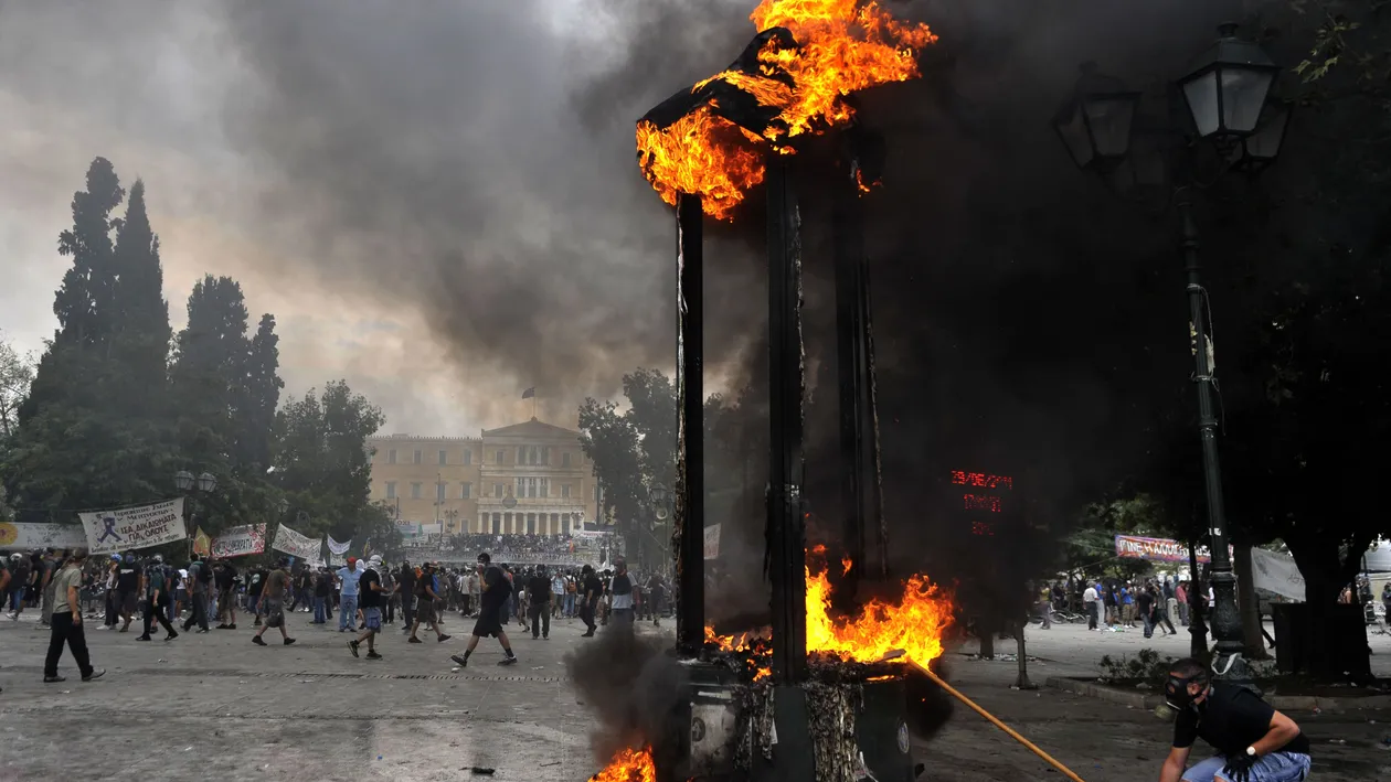 Un an nou, noi previziuni sumbre. Vezi la ce ar trebui sa ne asteptam anul acesta, dar si cand vine sfarsitul lumii!