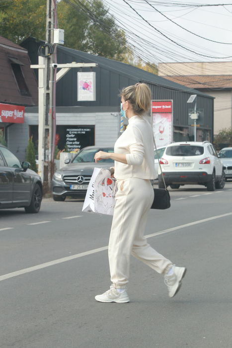 Alina Laufer, însărcinată în patru luni