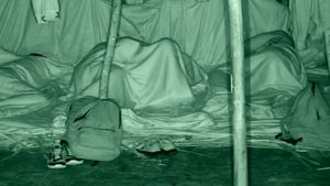 Cum fac dragoste concurenții de la Survivor, de fapt: "Unii au interacționat cu ei înșiși!" Ce se întâmplă când se opresc camerele de filmat