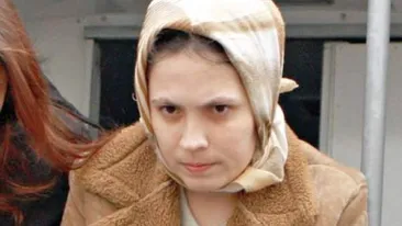 EXCLUSIV Mama din Brașov care și-a decapitat bebelușul cu un satâr a fost eliberată!