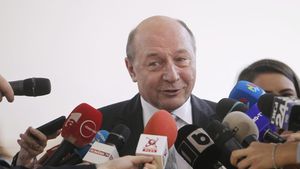 Băsescu, jigniri pentru Orban: „Un rebut politic, gogoșar incompetent…”
