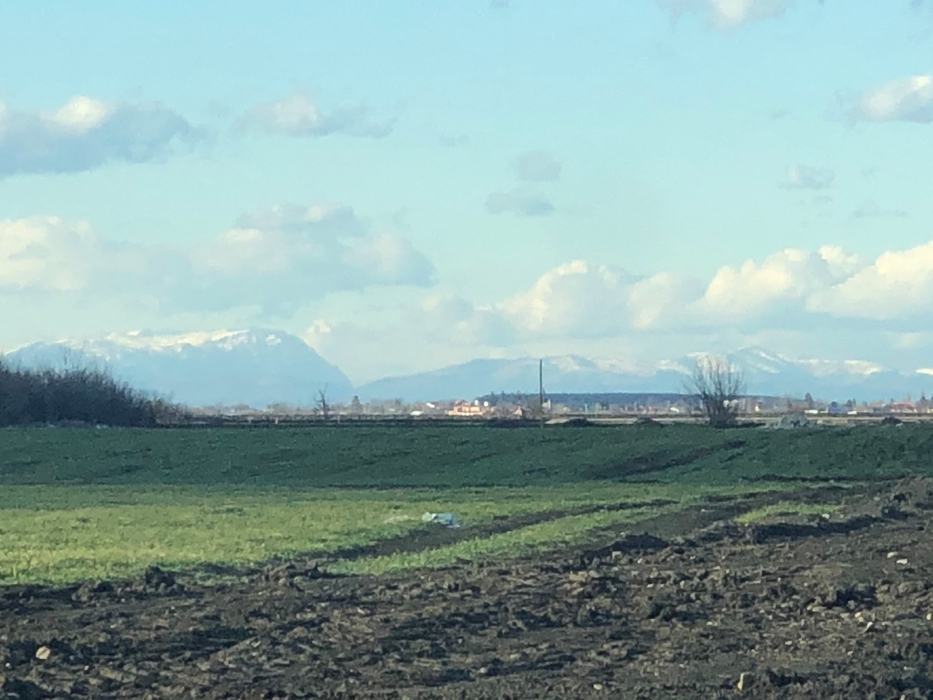 Fenomen rarisim în București: vedere spre Munții Bucegi! Imaginile fac senzație pe Internet