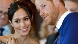 Regina Elisabeta va fi prima persoană care va vedea rochia de mireasă a lui Meghan Markle