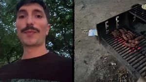 Reacția virală a unei familii latino-americană când Tudor, un român stabilit în S.U.A, a făcut mici la grătar într-un parc din New York