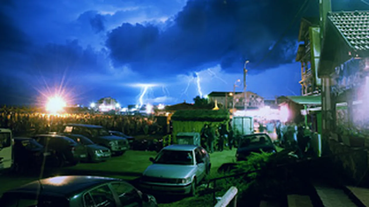 O furtuna a provocat moartea a sase persoane in Statele Unite