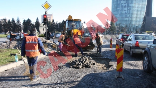 A inceput repararea gropilor din Capitala