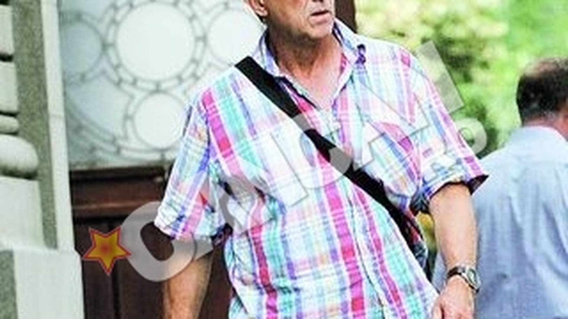 Judecatoarea perversa din Craiova, care l-a santajat pe presedintele PNTCD Gorj, si-a uimit pana si sotul. A abandonat-o cand a vazut ca si-a luat amantul si in duba