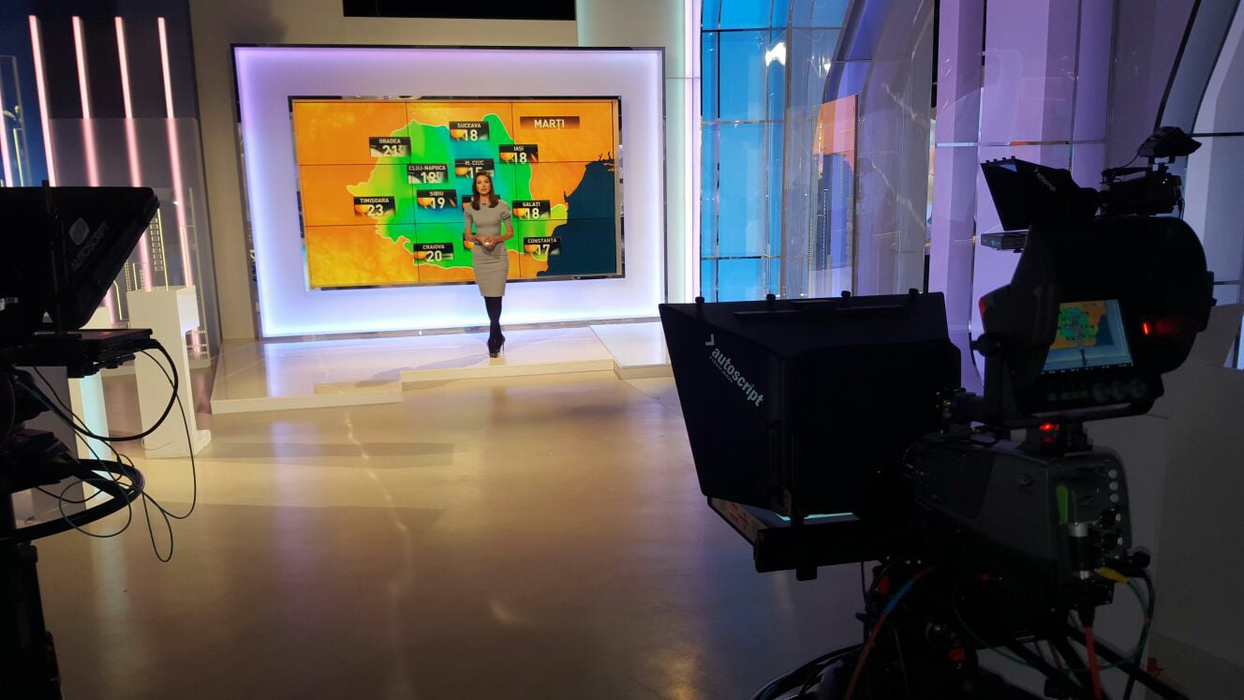 Loredana Ştefu a devenit mămică! Prezentatoarea TV a făcut publică prima poză cu fiica ei