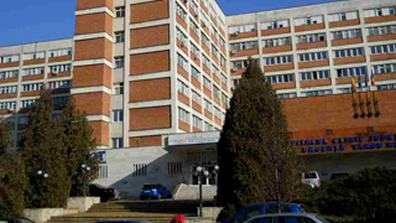 Un barbat s-a aruncat de la etajul 5 al Clinicii de Chirurgie din Targu Mures si a murit