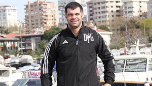 Toata lumea o sa se uite la el! Ce l-a obligat sa-si cumpere mama lui Daniel Ghita pe fiul ei!