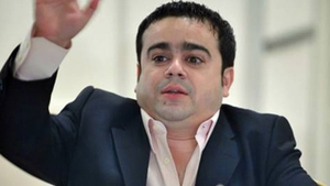 Adi Minune, audiat de politistii din Iasi pentru furtul unei sticle de sampanie!