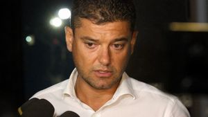 Boureanu a primit o nouă lovitură din partea fostei soţii! Credea că a scăpat, dar...