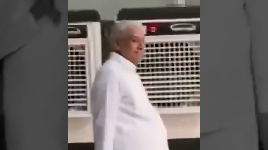 Două aparate de aer condiționat au fost transportate după liderul spiritual