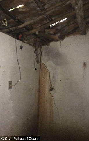 O femeie a fost ţinută închisă 16 ani de familia ei