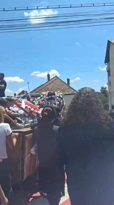 Anda, tânăra de 23 de ani ucisă de Emil Gânj a fost înmormântată. Imaginile durerii!