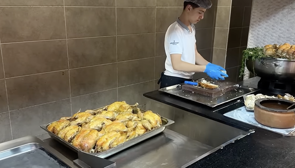Întoarsă de la Tempting Fortune România, Diana s-a dus în concediu all-inclusive în Turcia. Ce a primit să mănânce, de fapt