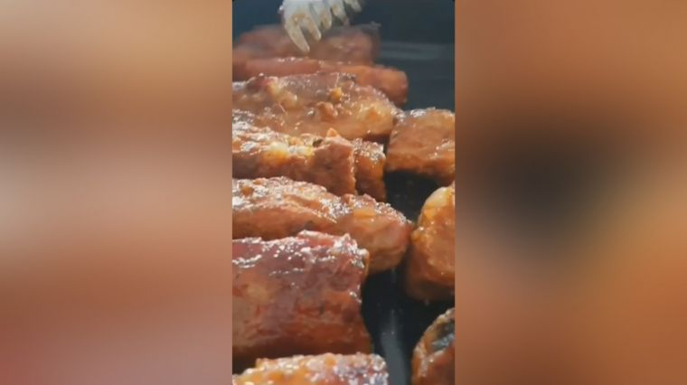 Imagini din intimitate cu Anna Lesko, făcute publice! A fost filmată dezbrăcată, în bucătărie