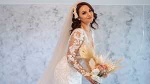Părinții polițistei care s-a împușcat, distruși de durere. Aceștia și-au condus fiica pe ultimul drum