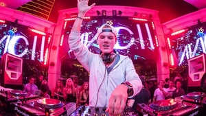 Avicii s-a sinucis! Familia DJ-ului a povestit ce probleme avea