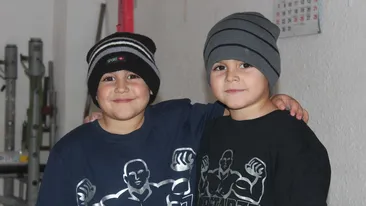 Vor sa-l faca star de cinema pe “micul Hercule”! Tatal culturistului a primit insa oferte sa-si faca baieti halterofili!