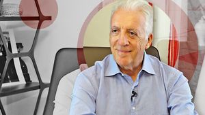 ”Am rezistat șase luni, după care...” Proprietarul miliardar al celebrei companii Ferrari rupe tăcerea: cum a cucerit-o pe frumoasa Romina din România