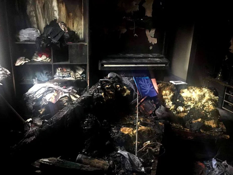 Drama lui Florin Apostol. Casa artistului a luat foc, iar acesta a rămas pe drumuri. “Mi-au ars și micuții!”