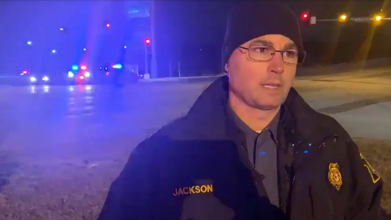 Atac armat în orașul Kansas! Sunt cel puțin 2 morți și 15 răniți