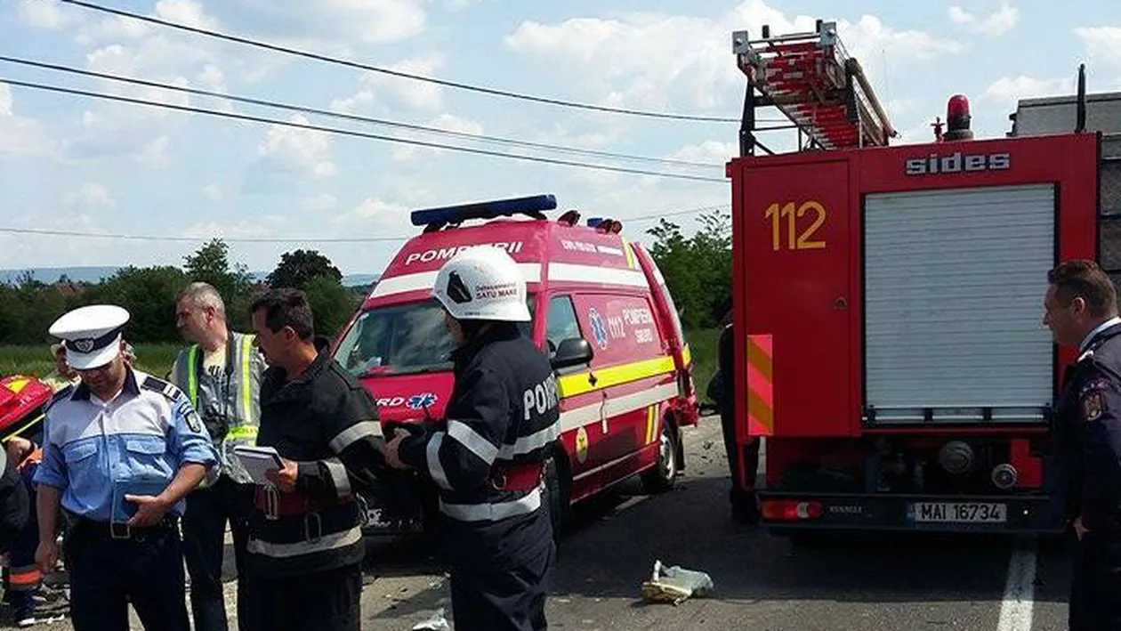 Sfârşit de săptămână însângerat în ţară. Un copil de un an şi tatăl său au murit, pe când mama micuţului care e însărcinată a ajuns la spital în stare critică