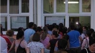 DE TOT RASUL Uite ce perle au scris profesorii de romana la Titularizare: "Virgula este o intrerupere de sarcina"