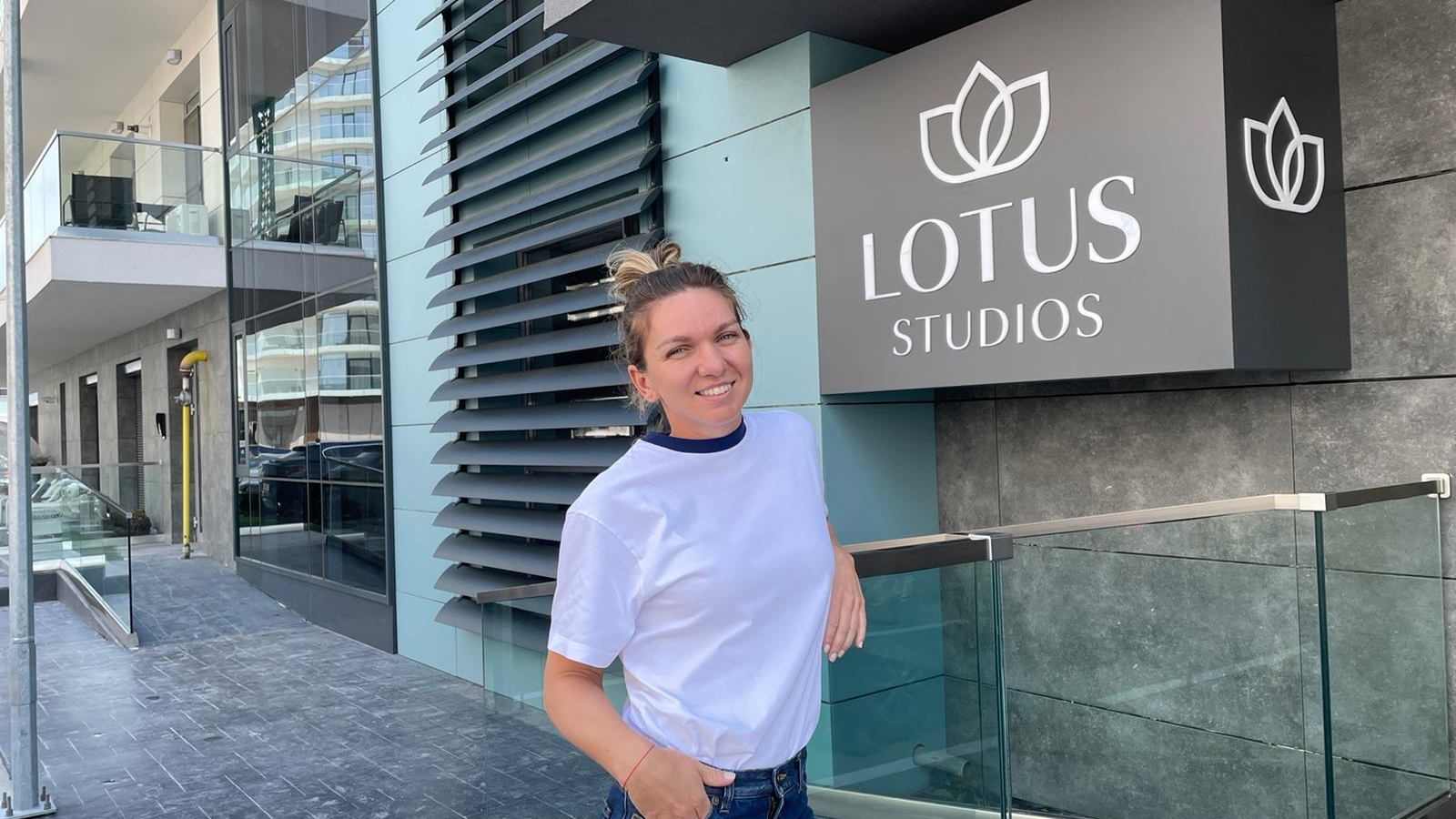 Simona Halep și-a pus în cap turiștii care vin la Mamaia și vor să se cazeze în hotelul ei. Cât costă o noapte de cazare