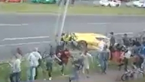 Un super-bolid suedez a facut ravagii pe pista! Atentie, imagini socante!