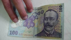 Aşa puteti fi păcăliti prin metoda „bancnota de 100 de lei“!