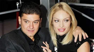 Avem sms-ul care a provocat unul dintre cele mai rasunatoare divorturi ale anului! Ce mesaj a gasit sotul in telefonul blondei!