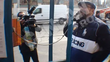 VIDEO Piedone a lasat fara ton mai multe cabine telefonice din Sectorul 4