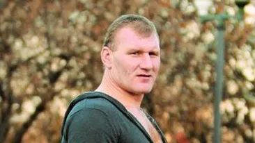 Tolea vrea sa-l bata pe Zmarandescu