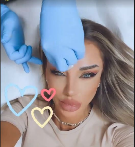 Bianca Drăgușanu, problemă delicată după o intervenție estetică: “Ce mi-o fi trebuit mie implant de sprâncene? O porcărie”