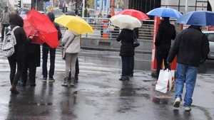 Vremea se răceşte considerabil în acest început de săptămână! Iată ce valori termice sunt anunţate