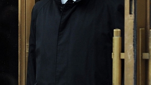 Bernard Madoff, batut in puscarie! S-a ales cu nasul spart si cateva coaste rupte!