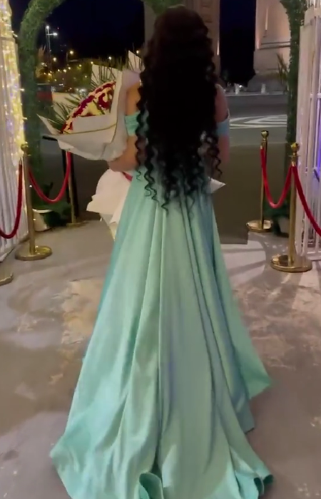 Anabela, prințesa țiganilor, și-a sărbătorit majoratul pe lux și opulență/ Sursa foto: Captură TikTok