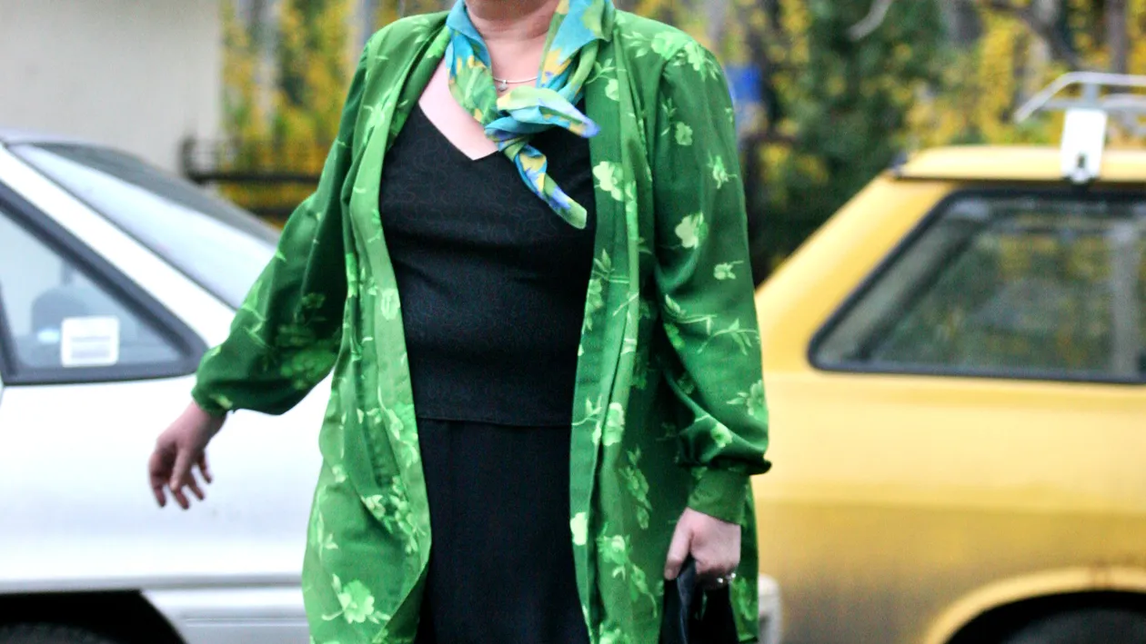 Sigur n-o mai tii minte asa! Uite cum arata Marioara Murarescu la 35 de ani, la primele editii ale Tezaurului Folcloric!