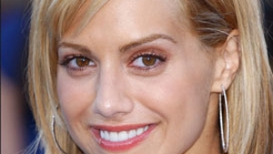 Brittany Murphy, doborata de gripa porcina?