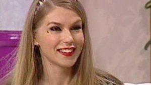 Corina Bud: "De cand am devenit mama, am dat in mintea copiilor"
