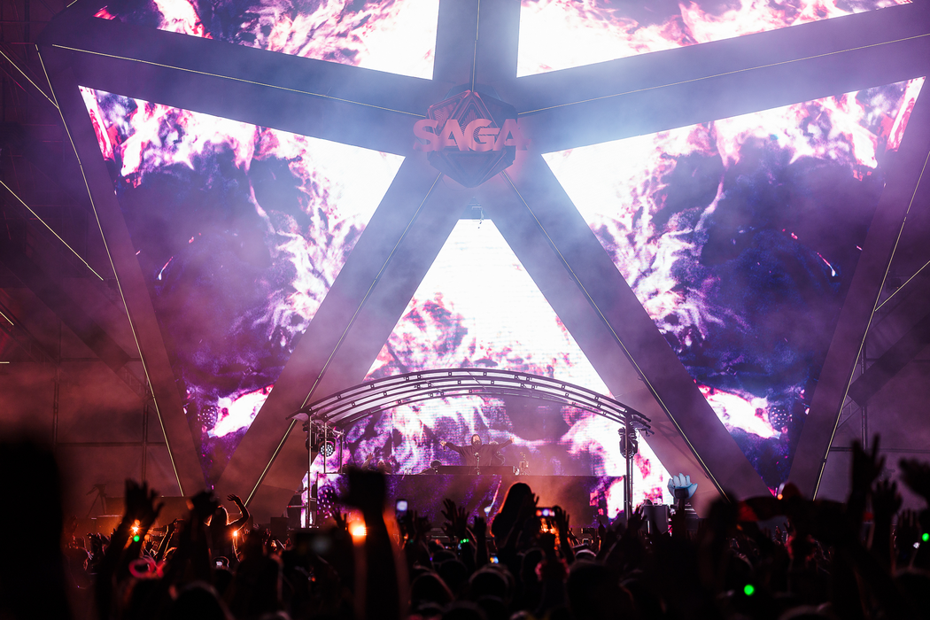 Alan Walker va susține cel mai exclusivist DJ-set în Rave Plane la SAGA Festival 2023