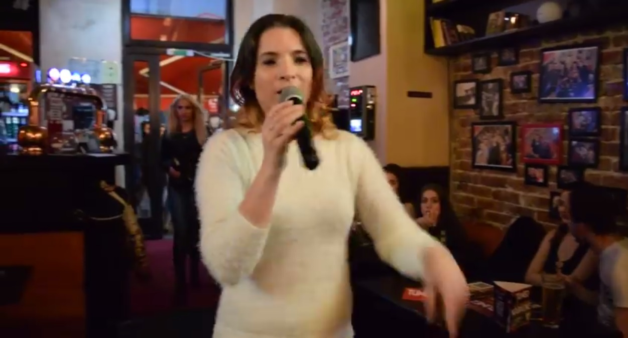 Cum se pregătește croitoreasa de la “Românii au talent” pentru semifinala sezonului 9! Ana Maria Pantaze a ținut să se afle chiar de la ea
