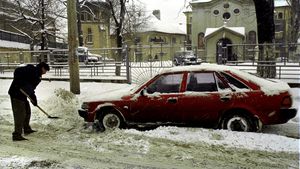 Codul GALBEN de ninsori si viscol se prelungeste! Vezi judetele afectate