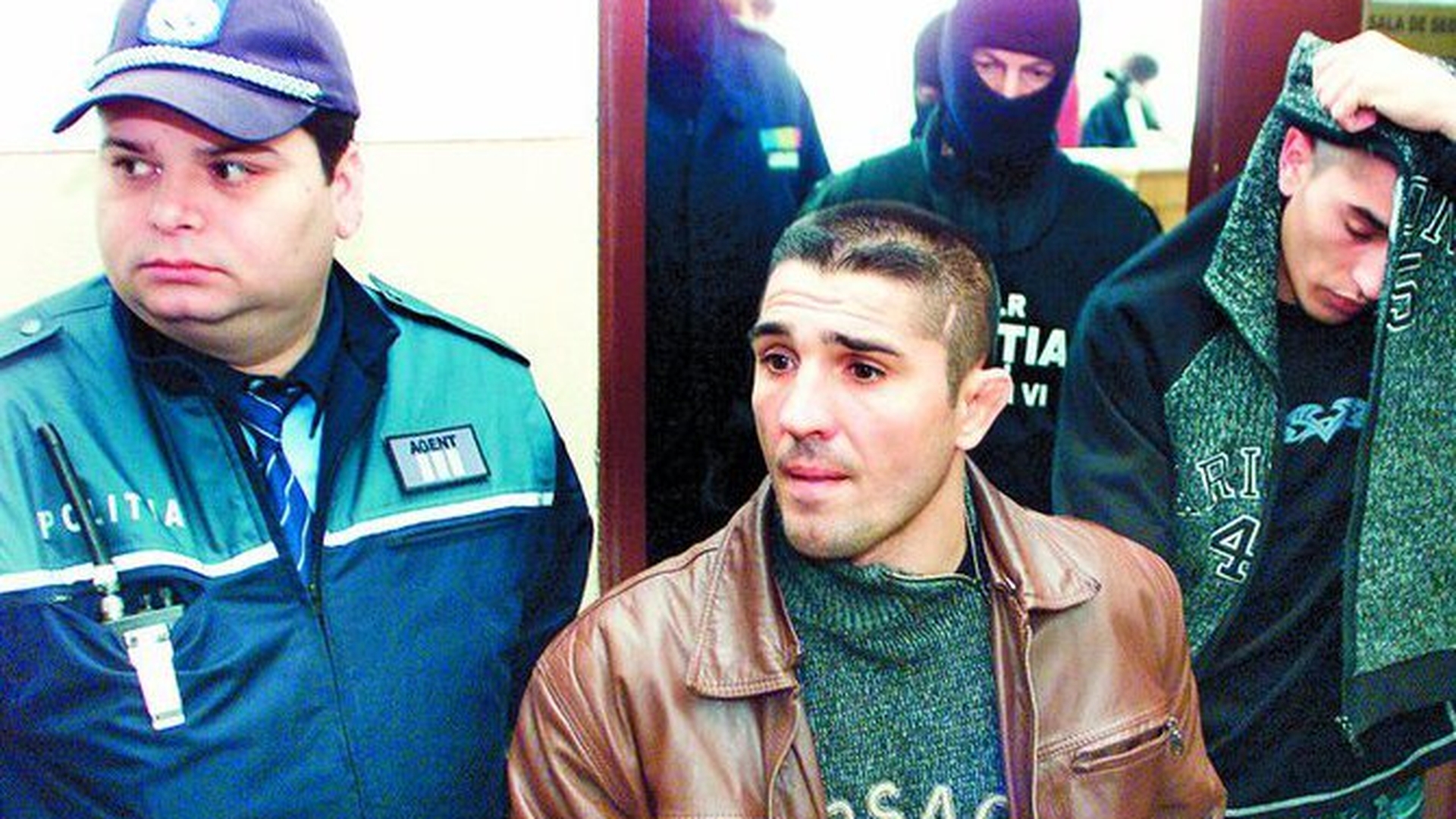 Politisti ieseni in cardasie cu clanul Cordunenilor!